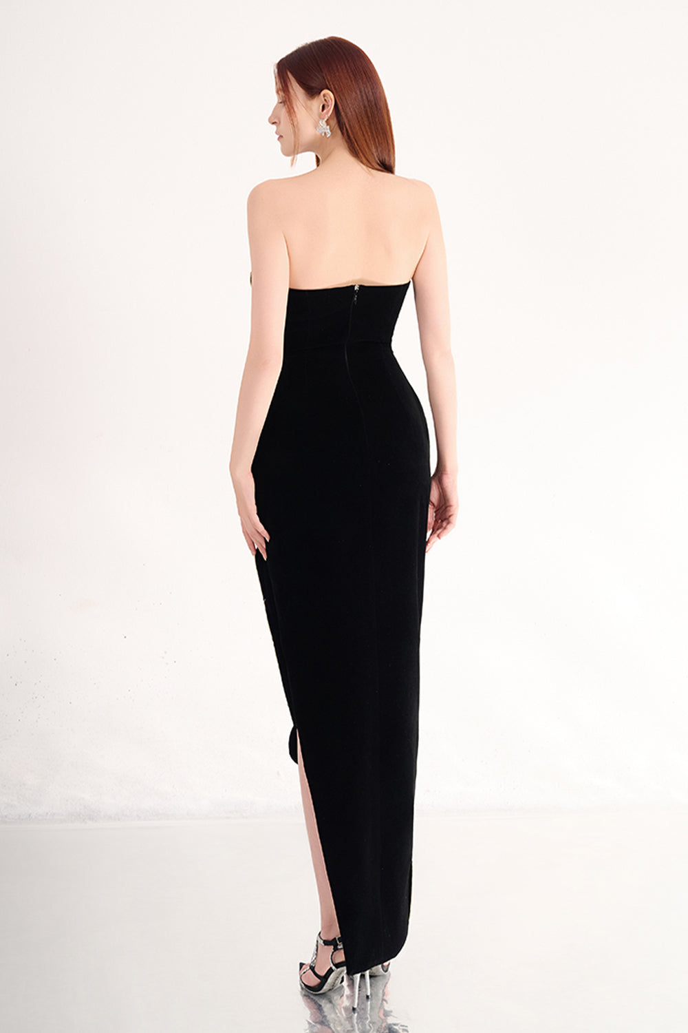 Baylor Pegged Sweetheart Neck Velvet Maxi Dress