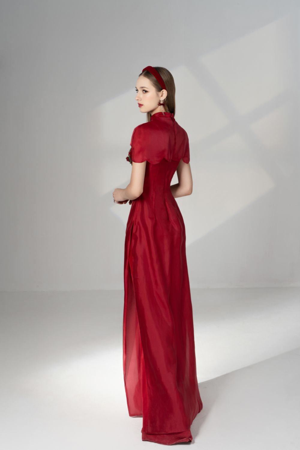 Brianna Sheath Flower Applique Silk Organza Floor Length Ao Dai