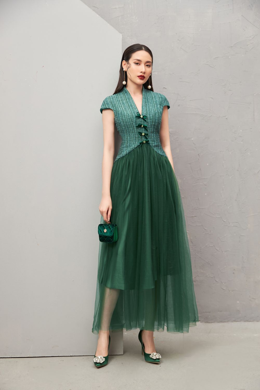 Nomi V-Neck Midi Dress