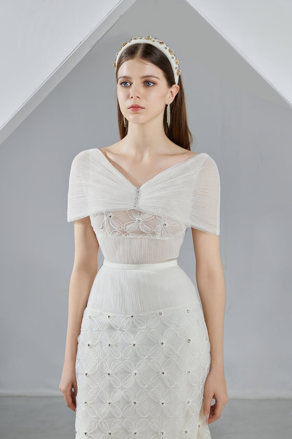 Kenna Straight Cape Sleeved Organza Midi Dress