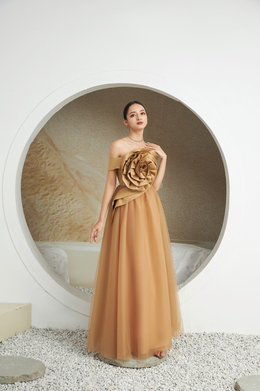 Blunt Off-Shoulder Dress 