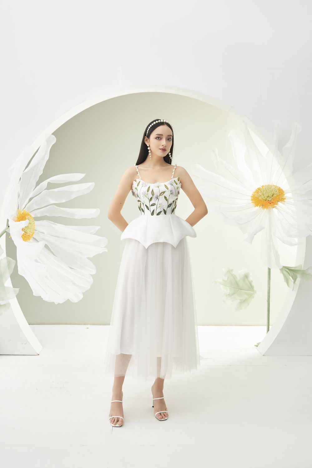 Brascho Embroidered Set 
