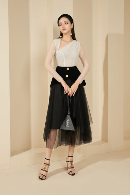 Brewster Diagonal Cut-Out Neck Set 