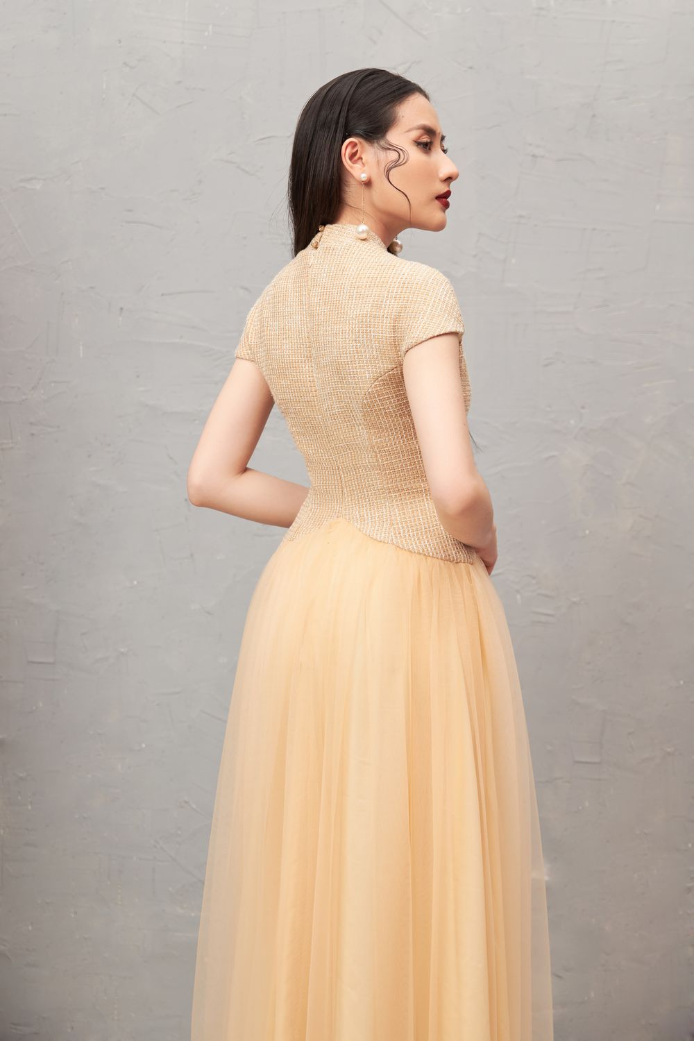 Nomi V-Neck Midi Dress 